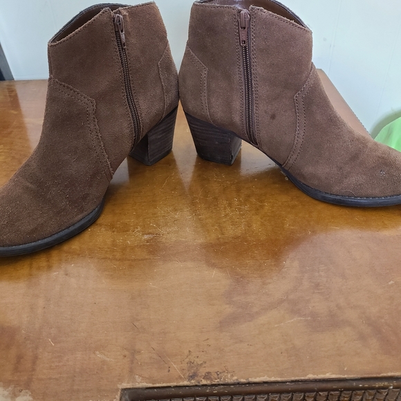 American Eagle Suede Ankle Boot Bootie - Picture 3 of 11